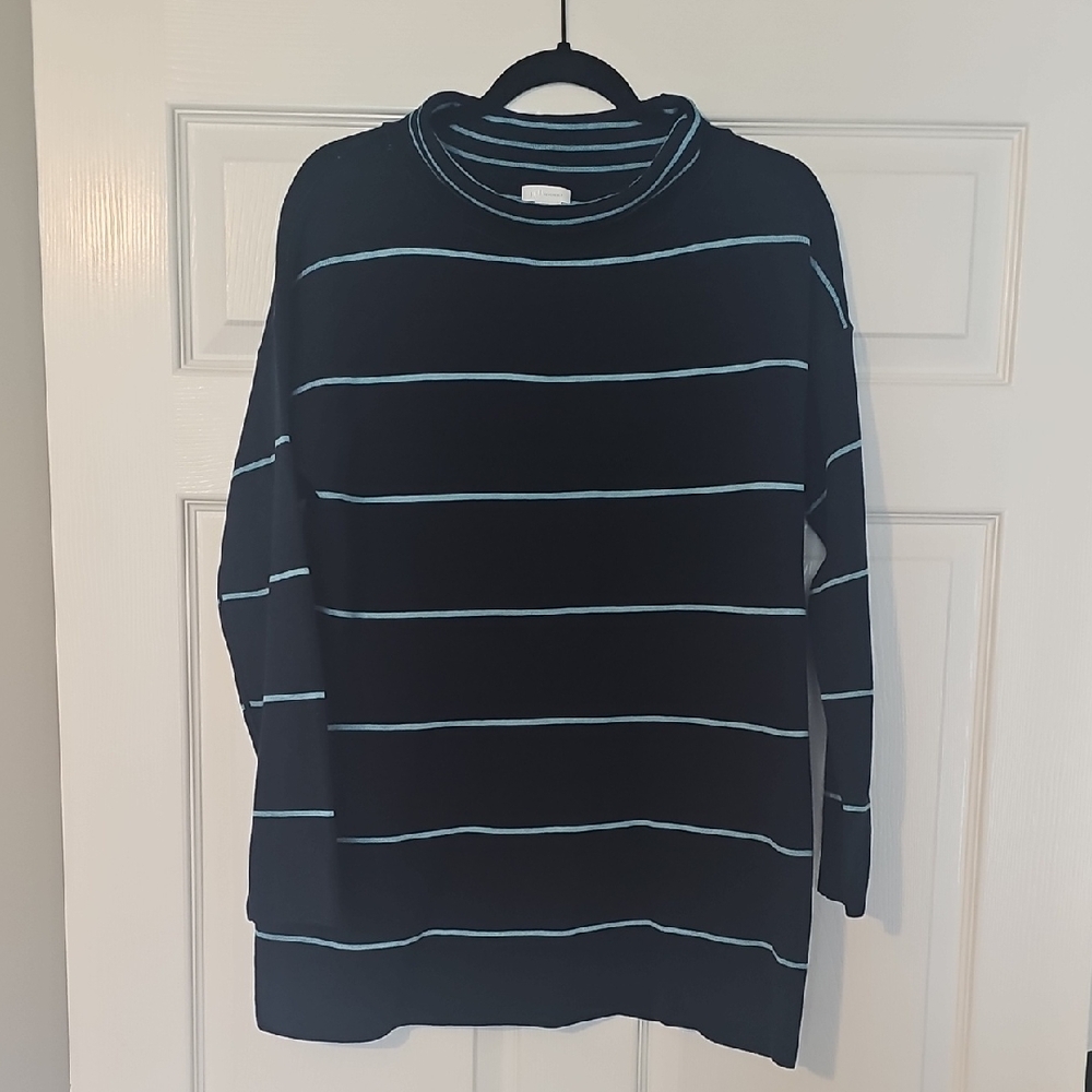 J. Jill Women's Navy and Light Blue Striped Crewneck Sweater